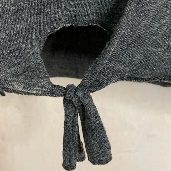 Chaser scoop neck twist tie front long sleeve raw hem Gray T-shirt Size Medium - Picture 3 of 8